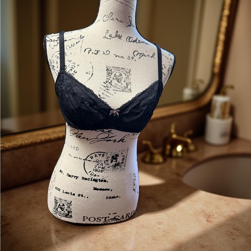 Victoria secret Elegant Black Lace Bra